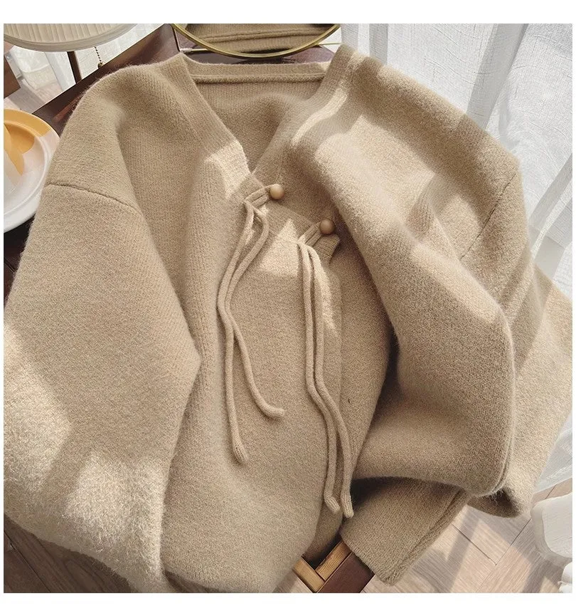 Fashionable V-neck sweater jacket for women new design soft knitted cardigan trend     S4840